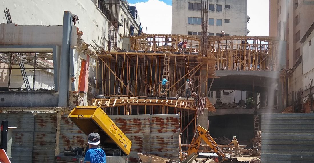Cómo va el sector inmobiliario en medio de la crisis venezolana. ¿Compro o vendo?